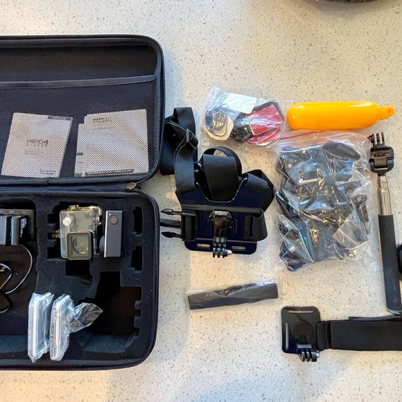 Go Pro Hero 4 Bundle - Picture 2 of 6